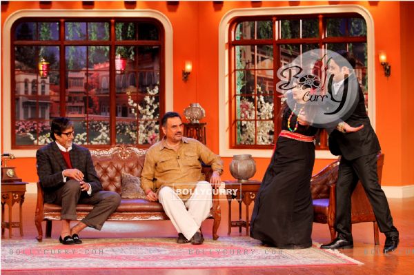 Big B and Boman Irani on Comedy Nights With Kapil