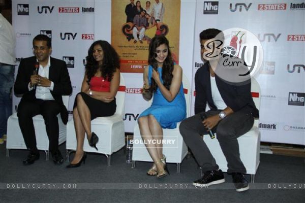Arjun Kapoor, Alia Bhatt with Chetan Bhagat and his wife at New Cover launch of the book '2states'