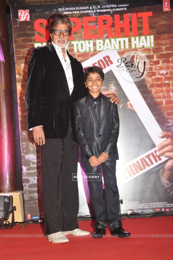 Amitabh Bachchan with Parth Balerao at Bhoothnath Returns success party (317291)