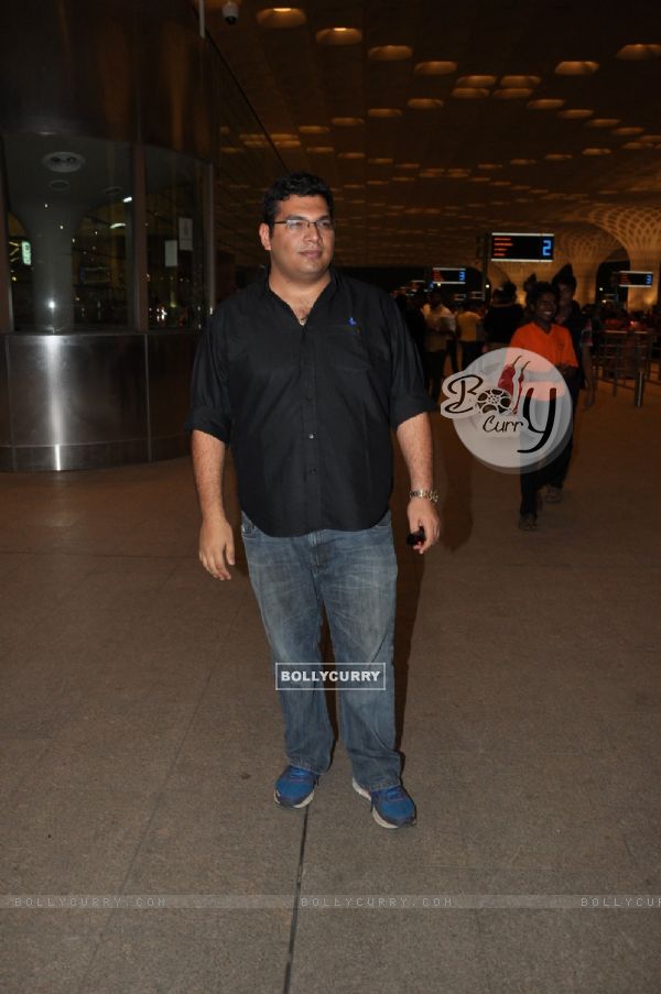 Kayoze Irani at Mumbai airport leaving to attend IIFA