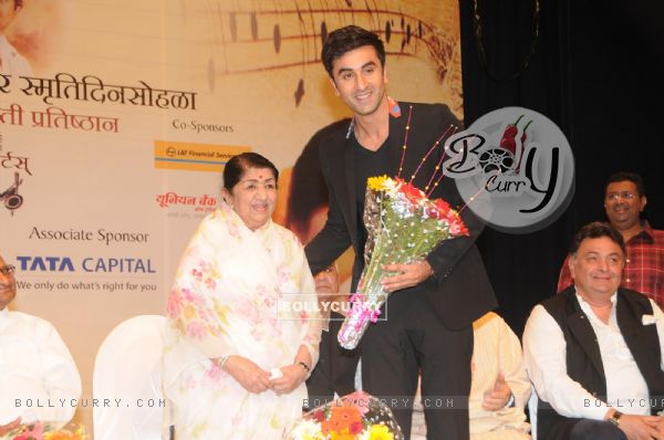 Lata Mangeshkar felicitates Ranbir Kapoor at the 72nd Master Deenanath Mangeshkar Awards