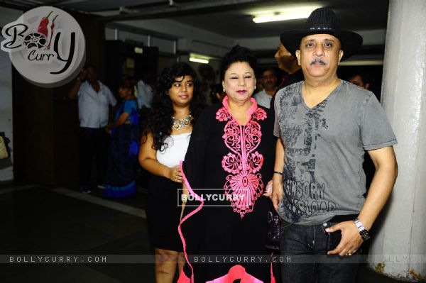 Rajesh Puri with family at the Premiere of the play 'Hum Do Hamare Woh'