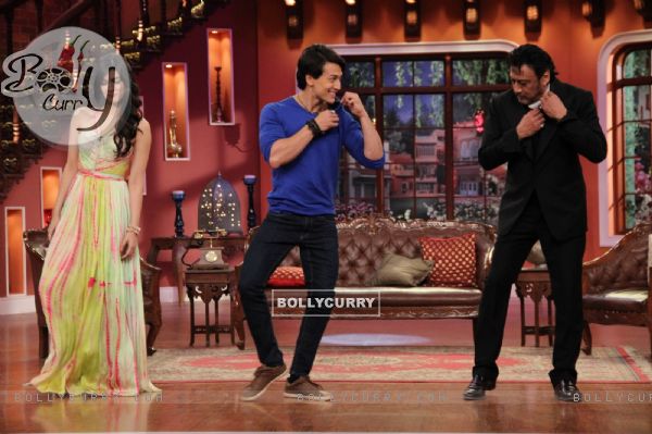 Promotion of Heropanti on Comedy Nights with Kapil