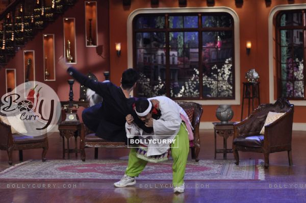 Akshay defeated by Palak on Comedy Nights With Kapil