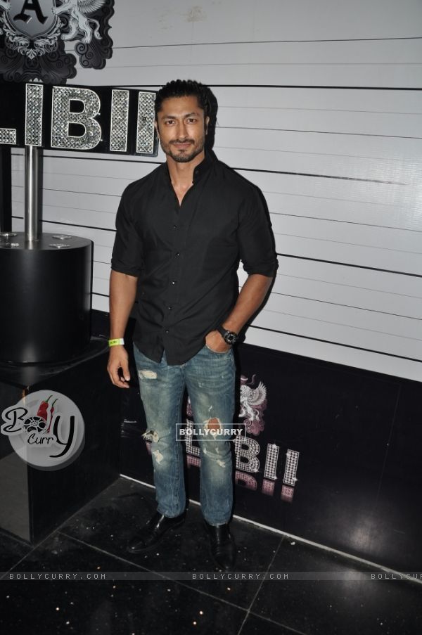 Vidyut Jamwal at Club Alibii's Party
