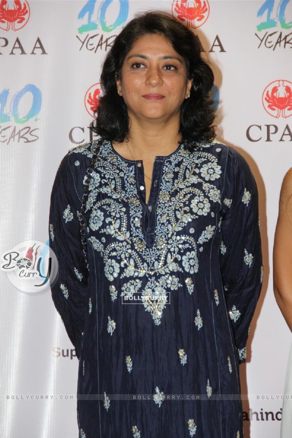 Priya Dutt was seen at the Group Art Exhibition 'Colours of Life'