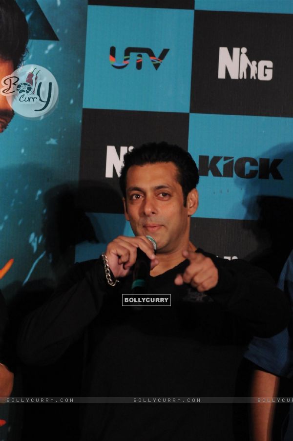 Salman Khan at the Trailer Launch of 'Kick' (322189)