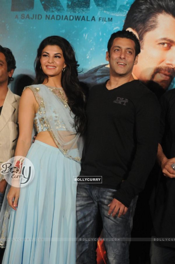 Jacqueline Fernandes and Salman Khan at the Trailer Launch of 'Kick'