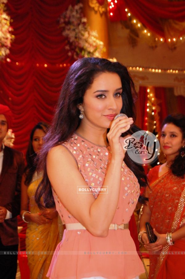 Shraddha Kapoor performs at the Promotion of Ek Villain on Kumkum Bhagya