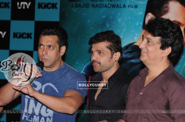 Salman, Himesh and Sajid were seen at the Song launch of 'Kick' (322644)