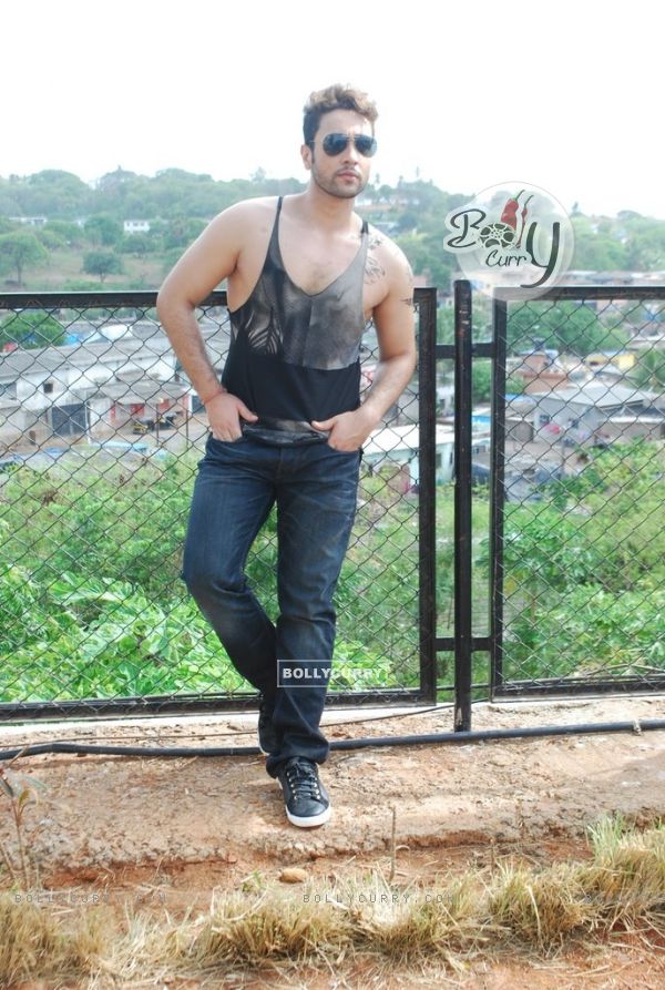 Adhyayan Suman posing for his movie Ishq Click (323206)