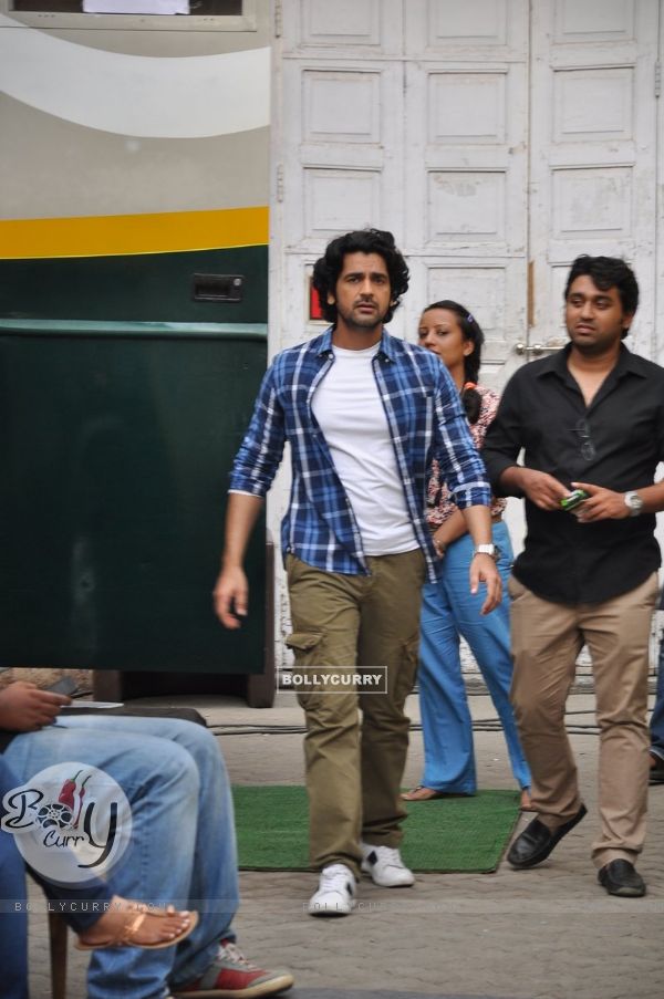 Arjan Bajwa at the Promotions of Bobby Jasoos (323322)