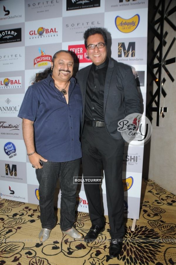 Leslie Lewis with Talat Aziz at the Music Mania Event