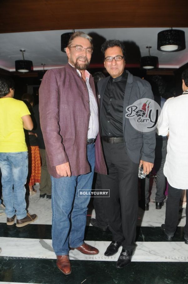 Talat Aziz along with Kabir Bedi at the Music Mania Event