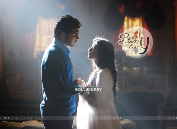 Arjun and Arohi romantic scene