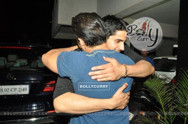 Sidharth Malhotra hugs Salman Khan during the success party of Ek Villain. (323855)