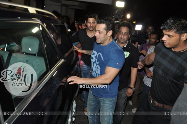 Sidharth Malhotra sees off salman khan from the party