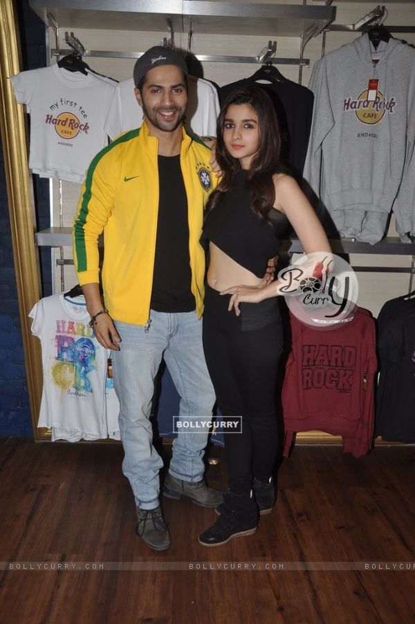 Alia and Varun for Sony SIX FIFA promotions at Hard Rock Cafe (324490)