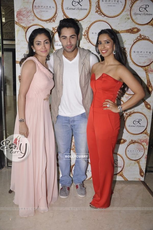 Armaan Jain poses with the representatives of the Eternal Reflections