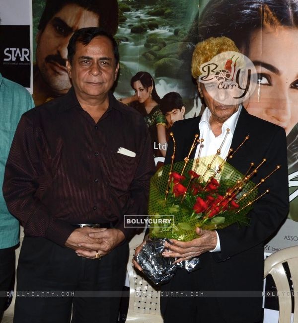 A. K Mishra & Khayyam Ji at the Press Conrefence of Bazaar E Husn (326545)