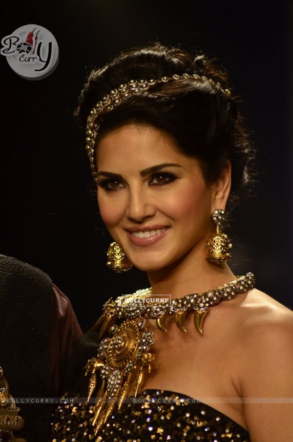 Sunny Leone at the IIJW 2014 - Day 1