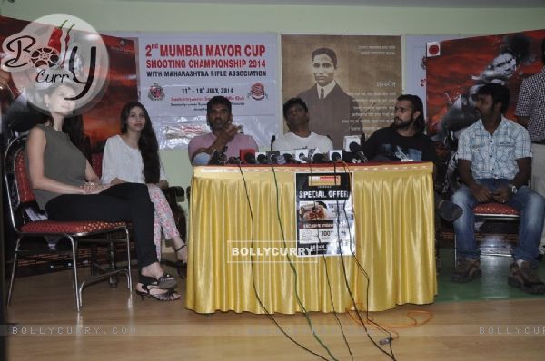 The cast of the film address the media at the Promotions of Desi Kattey (326831)