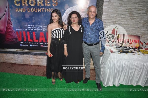 Mukesh Bhatt with wife and daughter at the Success Bash of Ek Villain