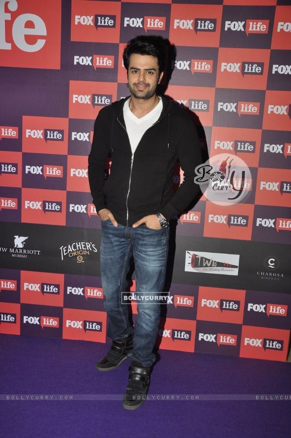 Manish Paul at the Fox Life Party