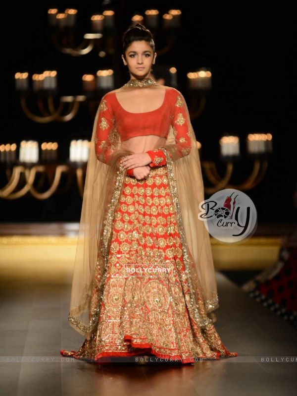 Alia Bhatt walks the ramp at Indian Couture Week - Day 5