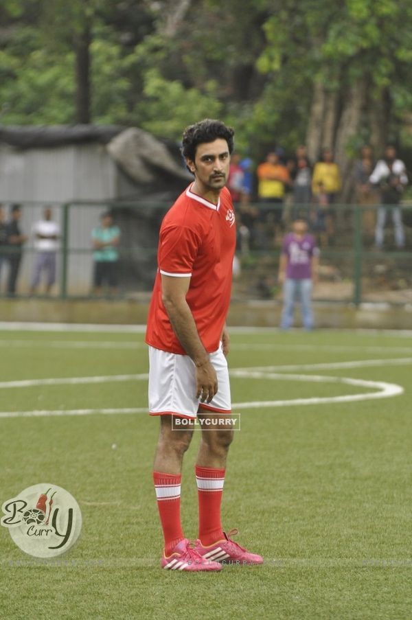 Kunal Kapoor at Charity Football Match