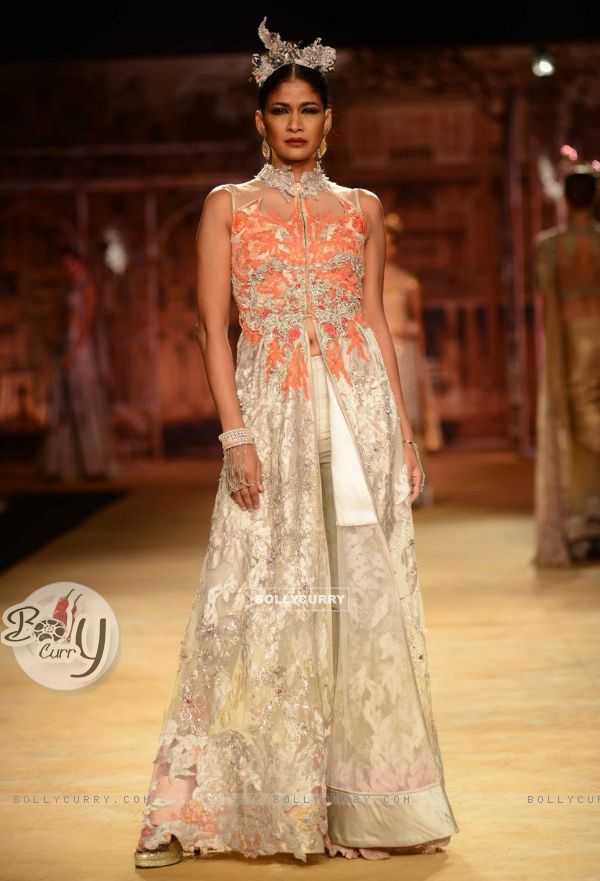 Carol Gracias at the Indian Couture Week - Grand Finale