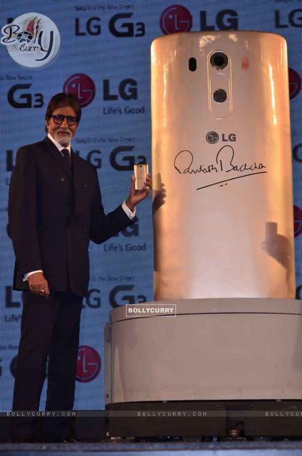 Amitabh Bachchan launches LG Mobile