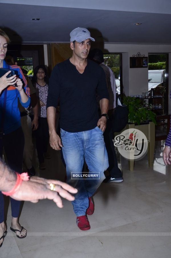 Akshay Kumar pose for his upcoming movie Its's Entertainment