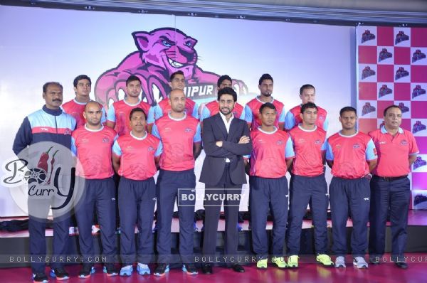 Abhishek Bachchan poses with his Kabbadi Team