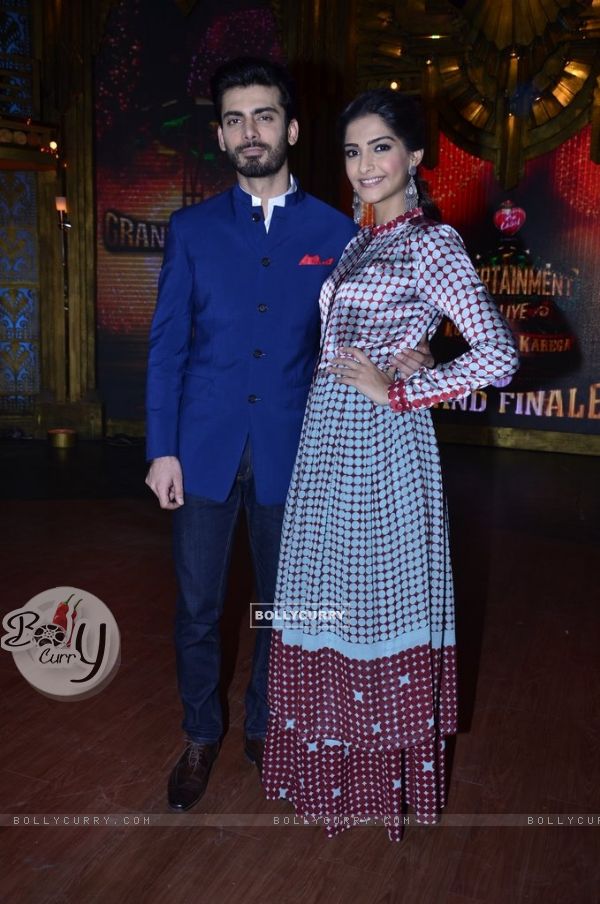 Sonam Kapoor and Fawad Khan pose for the media at the Promotion of Khoobsurat (329198)