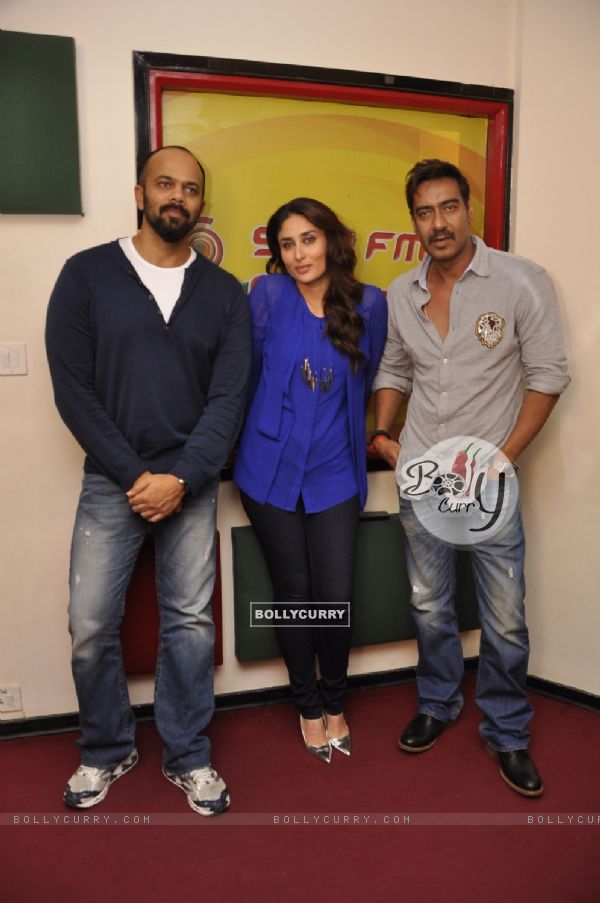 Ajay, Kareena and Rohit pose for the camera at the Promotions of Singham Returns (329810)