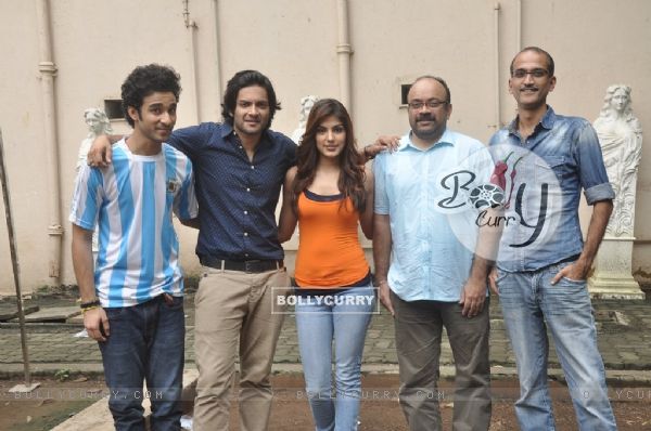The Cast and Crew at 'Sonali Cable' Poster Shoot