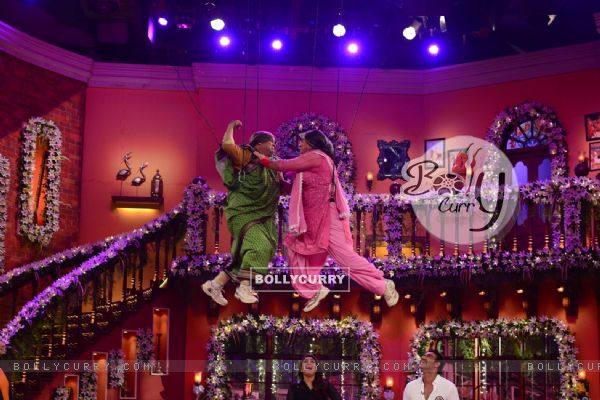 Dadi and Pankhudi get into an air-fight on CNWK (330301)