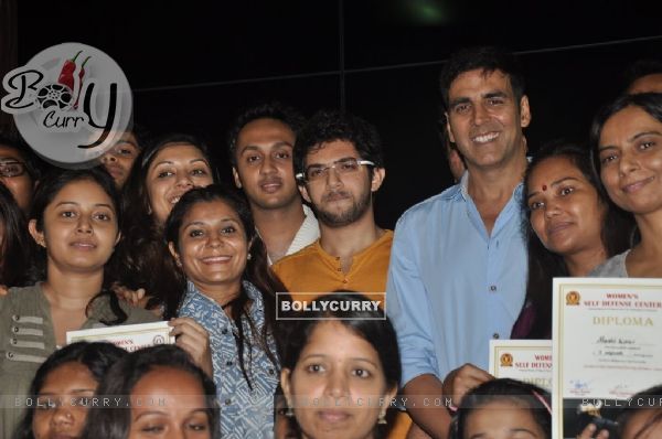 Akshay Kumar and Aditya Thackeray with the girls at Women's Self Defence Event