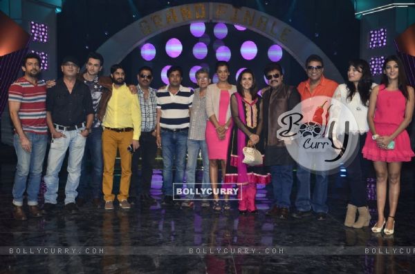 Cast and Crew of Ishq ne Krazzy Kiya Re at the Promotional Event