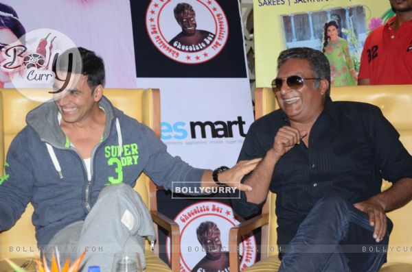 Akshay Kumar and Prakash Raj were seen laughing a the Promotion of Entertainment in South India