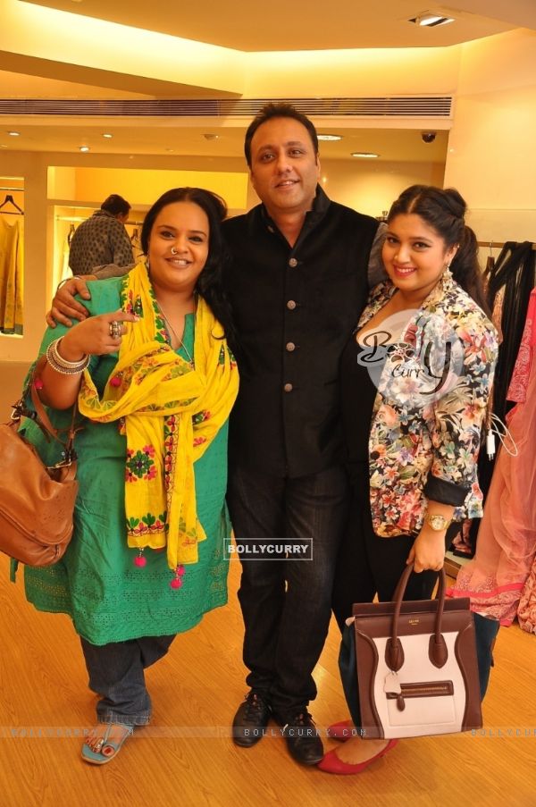 Shanoo Sharma with a friend and Varun at his Couture Collection Preview at AZA