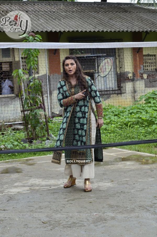 Rani Mukherjee was seen playing badminton at the Promotion of Mardaani at a Local School (330875)