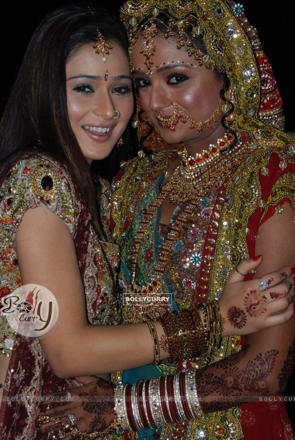 Ragini and Sadhna looking gorgeous
