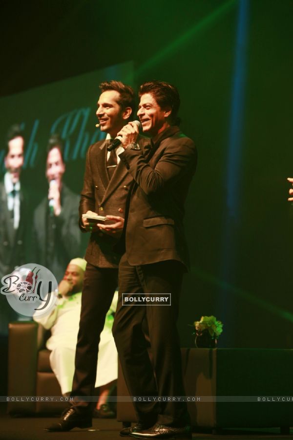 Shah Rukh Khan was seen addressing the audience