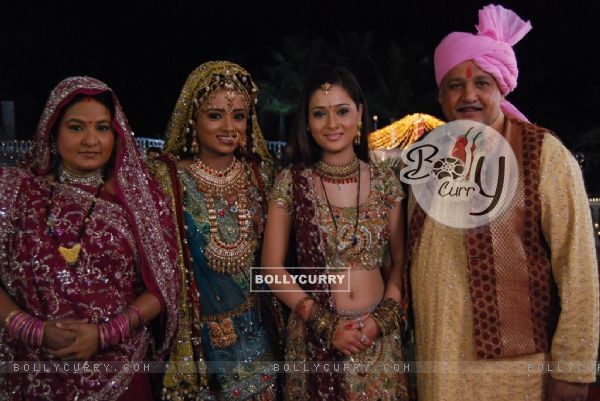 Ragini and Sadhna with their parents