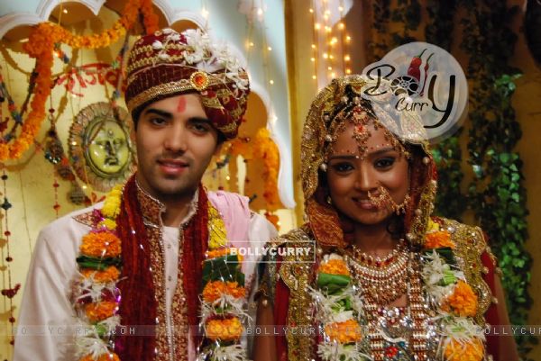 Ranvir Rajvansh looking like a bride and bridal