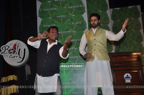 Abhishek Bachchan follows some rituals of the Yuvak Biradri at its 40th Anniversary