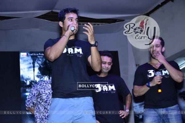 Rannvijay interacts with the crowd at the Trailer Launch of 3 AM (331368)