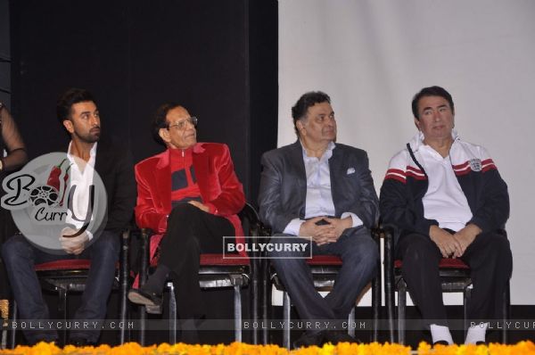 Ranbir Kapoor, Rishi Kapoor and Randhir Kapoor at the Launch of RK Medical Guide